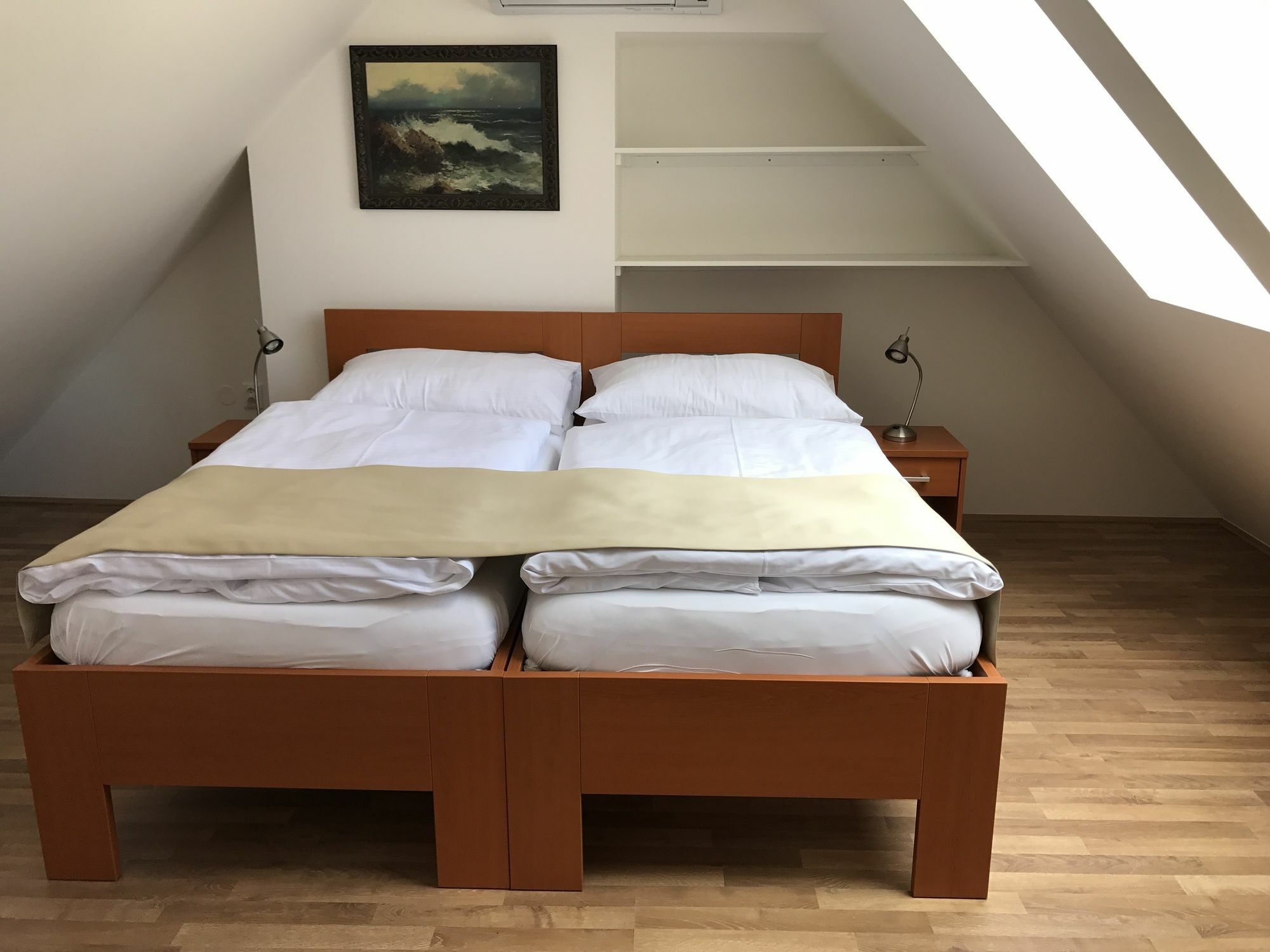 Old House Bed & Breakfast Praha